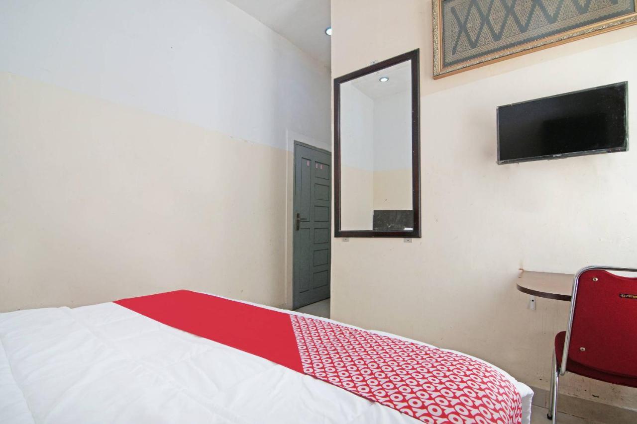 Oyo 91510 Homestay Utama Syariah Pekanbaru Exterior foto