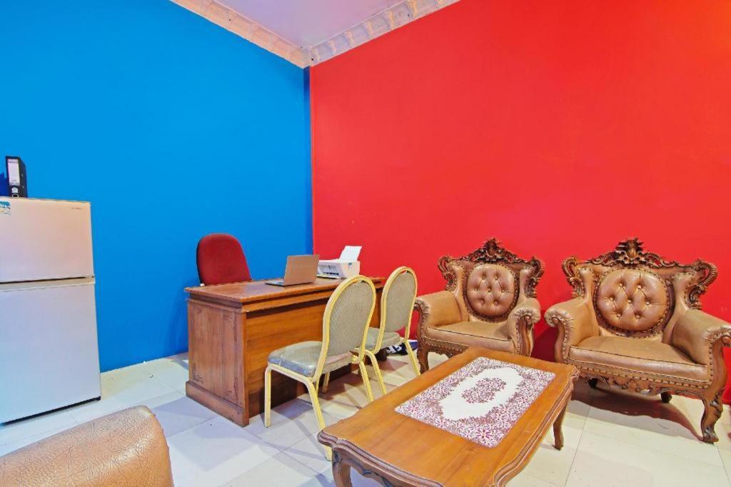 Oyo 91510 Homestay Utama Syariah Pekanbaru Exterior foto